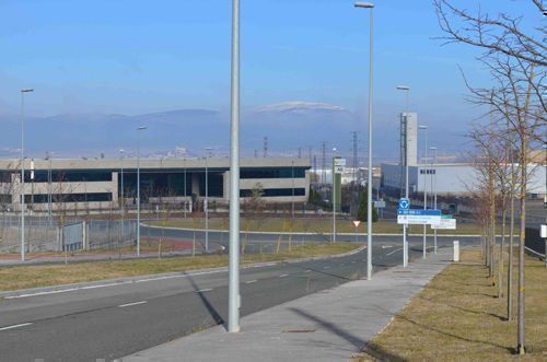 Fotograf�a de Parcelas industria escaparate frente a N-102 Jundiz (Sector 6)