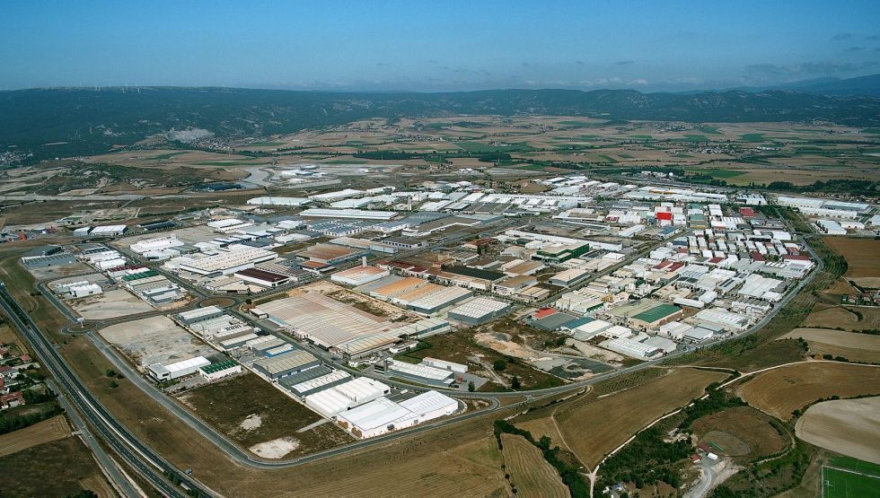 Fotograf�a de Parcelas industria escaparate frente a N-102 Jundiz (Sector 6)