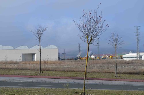 Fotograf�a de Parcelas industria escaparate esquina, frente a N-102 Jundiz (Sector 6)