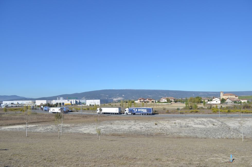 Fotograf�a de Parcelas peque�as industriales frente a la A-1 Jundiz (Sector 21)