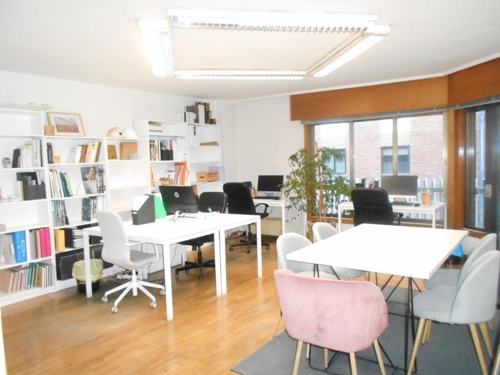 Fotograf�a de Alquilo oficinas amuebladas con todos los servicios incluidos