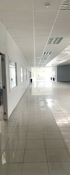 Fotograf�a de Nave industrial en alquiler  [1897]