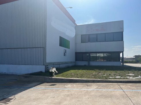Fotograf�a de Nave industrial en venta  [2786]
