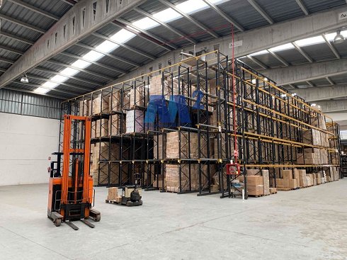 Fotograf�a de Nave industrial en alquiler