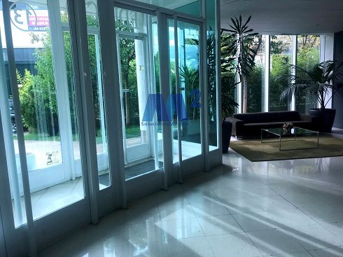 Fotografa de Oficina en alquiler