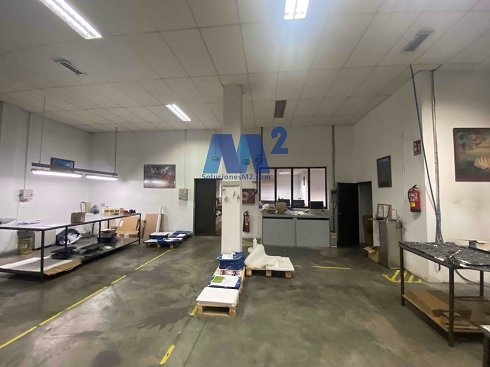 Fotograf�a de Nave industrial en venta