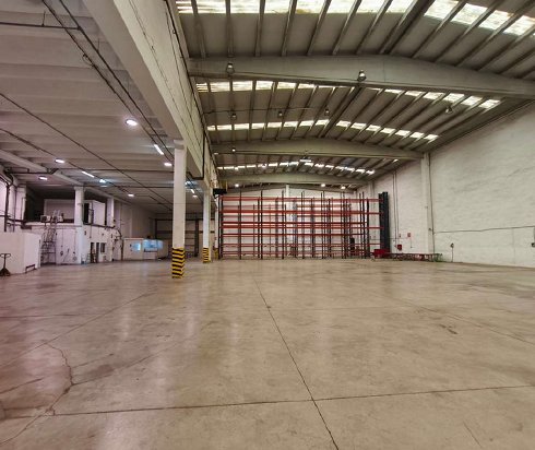 Fotografa de Nave industrial en alquiler  [2877]