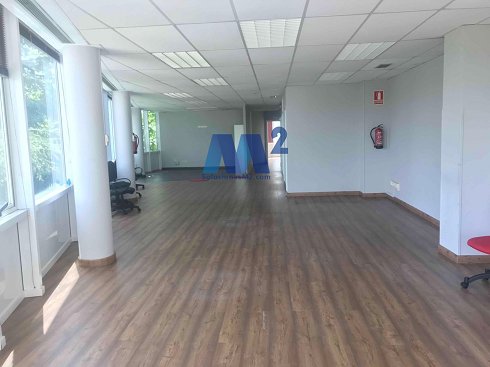 Fotografa de Oficina en alquiler