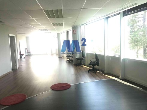 Fotografa de Oficina en alquiler