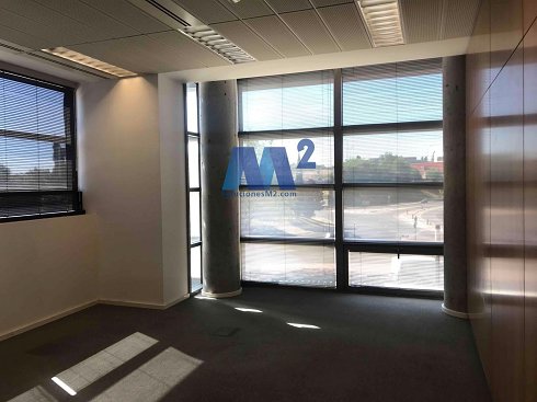 Fotografa de Oficina en alquiler