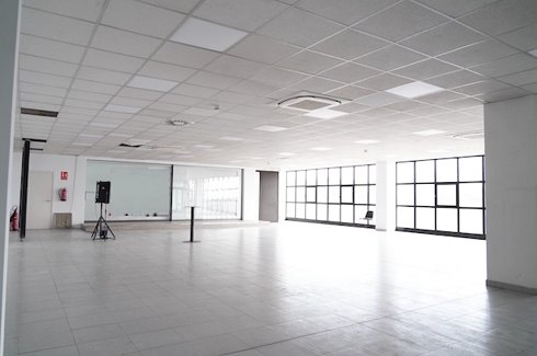 Fotograf�a de Nave industrial en alquiler  [2879]