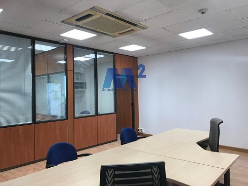 Fotografa de Oficina en alquiler