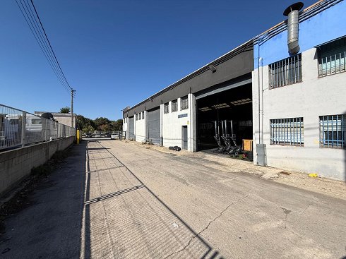 Fotograf�a de Nave industrial en alquiler  [2897]