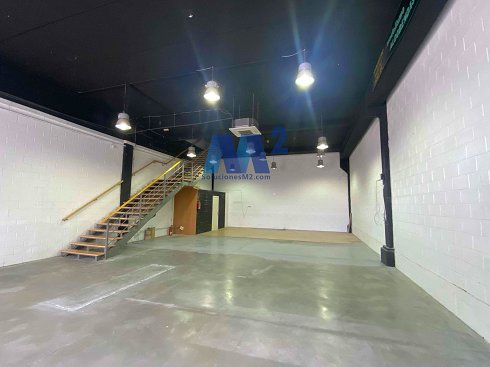 Fotograf�a de Nave comercial en alquiler