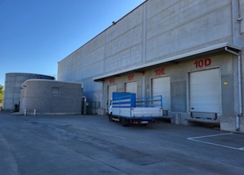 Fotograf�a de Nave industrial en alquiler  [2372]