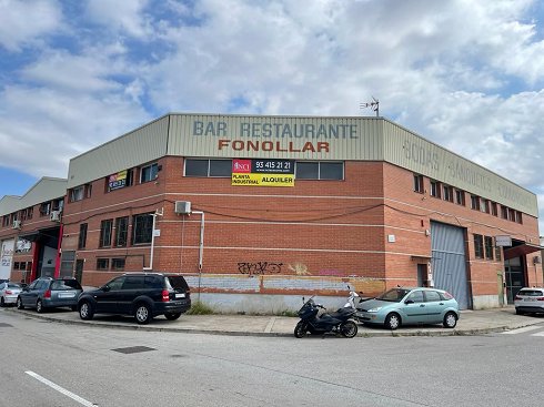 Fotograf�a de Nave industrial en alquiler  [2692]