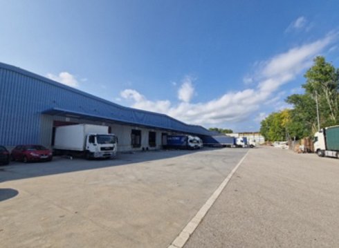 Fotograf�a de Nave industrial en alquiler  [2913]