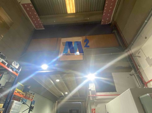 Fotograf�a de Nave industrial en venta