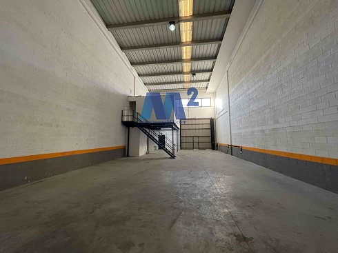 Fotograf�a de Nave industrial en alquiler