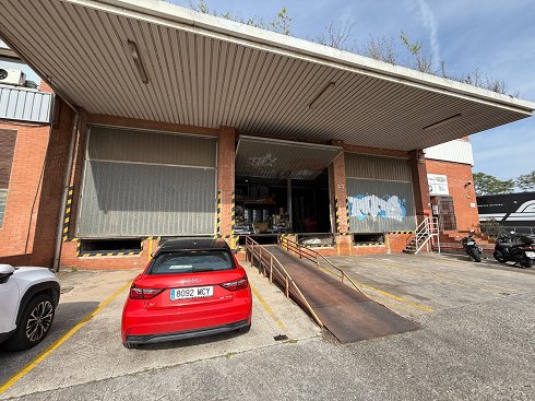 Fotograf�a de Nave industrial en alquiler  [2859]