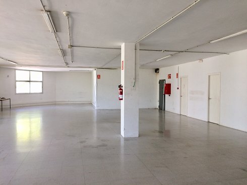 Fotograf�a de Nave industrial en alquiler  [2570]