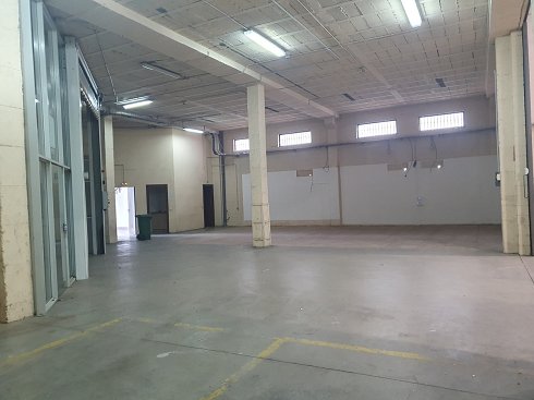 Fotograf�a de Nave industrial en alquiler  [284]