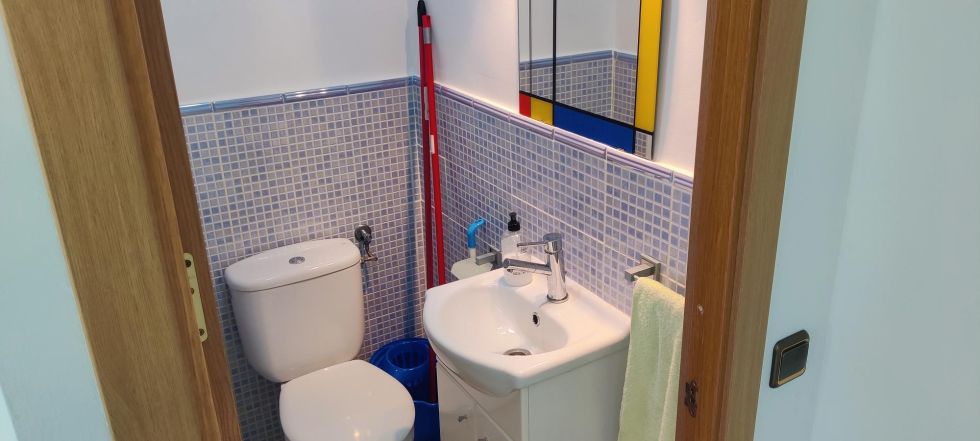 Fotograf�a de OFICINA 25 m� + peque�o almac�n + ba�o ***en planta calle*** (Carabanchel - comillas).