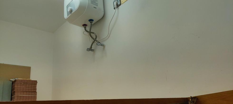 Fotograf�a de OFICINA 25 m� + peque�o almac�n + ba�o ***en planta calle*** (Carabanchel - comillas).