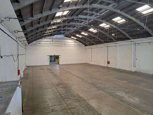 Fotograf�a de Nave industrial en alquiler  [2924]