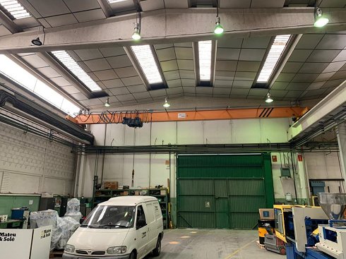 Fotograf�a de Nave industrial en alquiler  [2930]