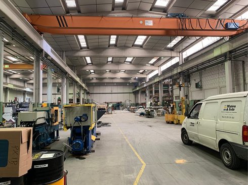 Fotograf�a de Nave industrial en alquiler  [2930]