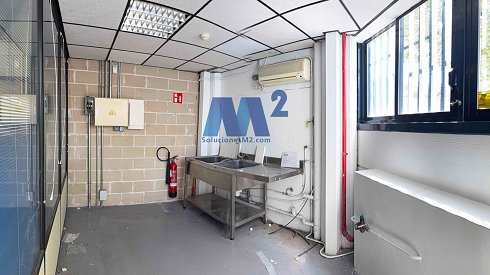 Fotograf�a de Nave industrial en alquiler