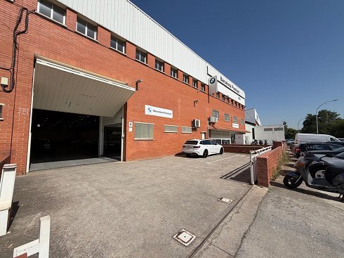 Fotograf�a de Nave industrial en alquiler  [2944]