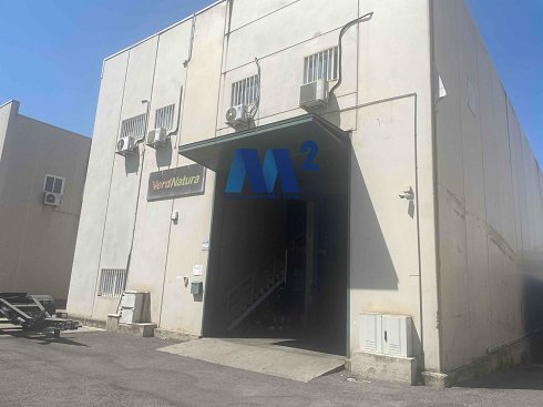 Fotograf�a de Nave comercial en venta