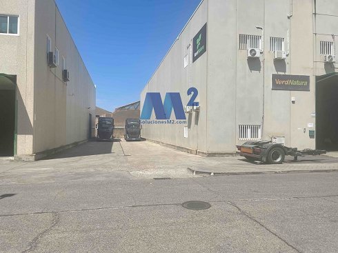 Fotograf�a de Nave comercial en venta