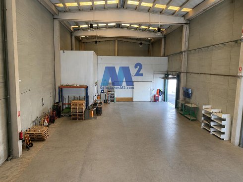 Fotograf�a de Nave comercial en venta