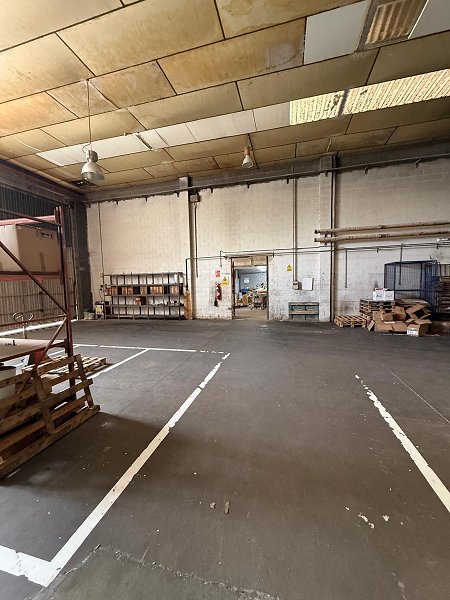 Fotograf�a de Nave industrial en alquiler  [2947]