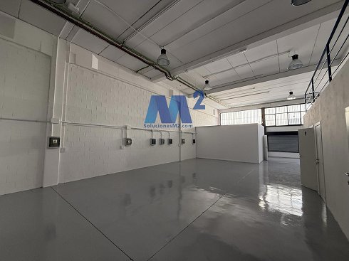 Fotograf�a de Nave industrial en alquiler