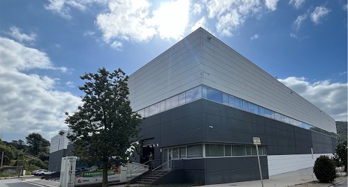 Fotograf�a de Nave industrial en alquiler  [2950]