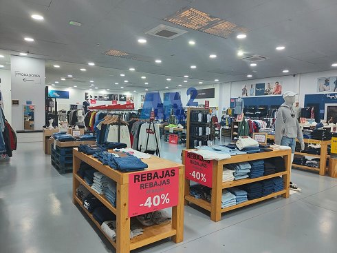 Fotograf�a de Nave comercial en venta