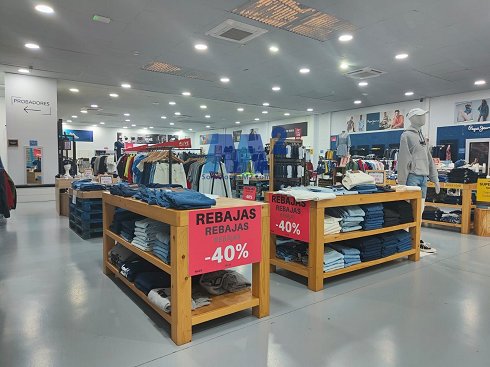 Fotograf�a de Nave comercial en venta