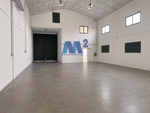 Fotograf�a de Nave industrial en alquiler