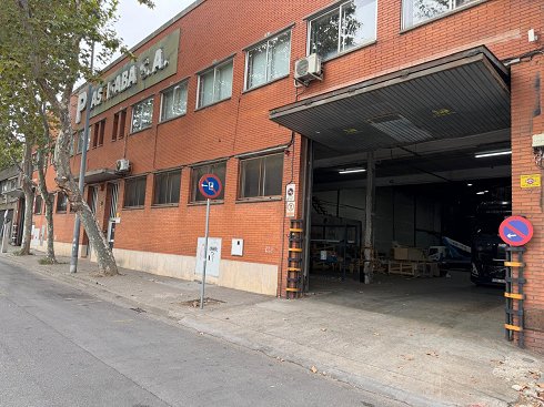Fotograf�a de Nave industrial en alquiler  [2075]