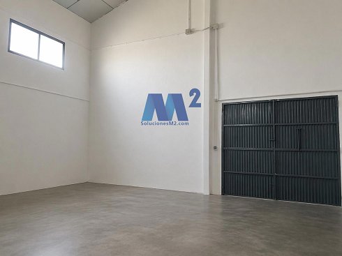 Fotograf�a de Nave industrial en venta