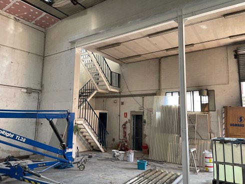 Fotograf�a de Nave industrial en alquiler  [2603]
