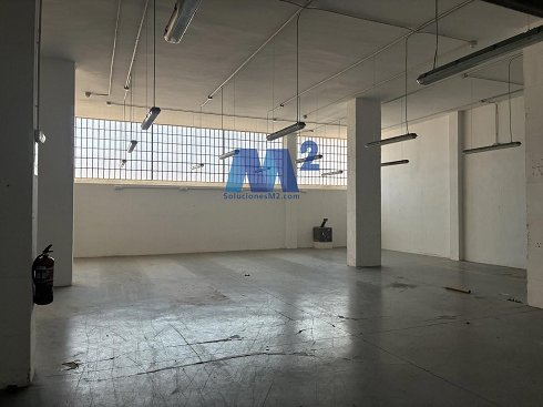 Fotograf�a de Nave industrial en venta