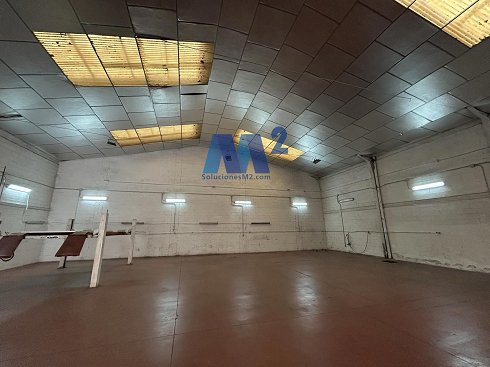 Fotograf�a de Nave industrial en alquiler