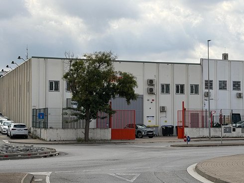 Fotograf�a de Nave industrial en alquiler  [2955]