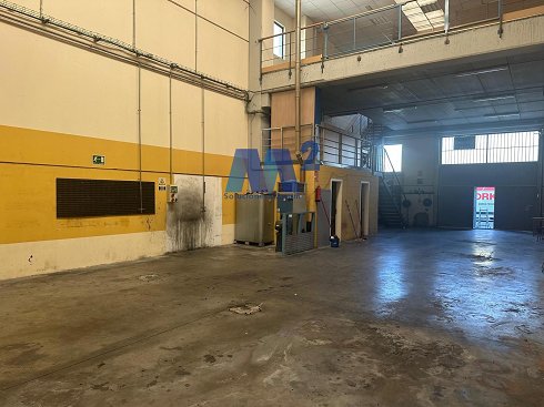 Fotograf�a de Nave industrial en venta