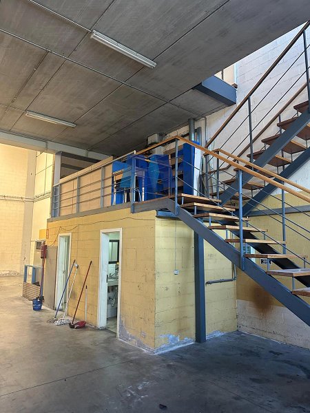 Fotograf�a de Nave industrial en venta